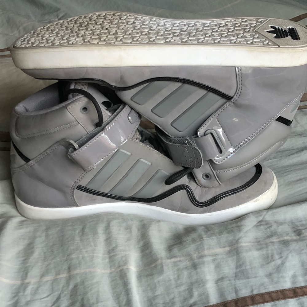 Adidas AR 2.0 men’s size 10.5